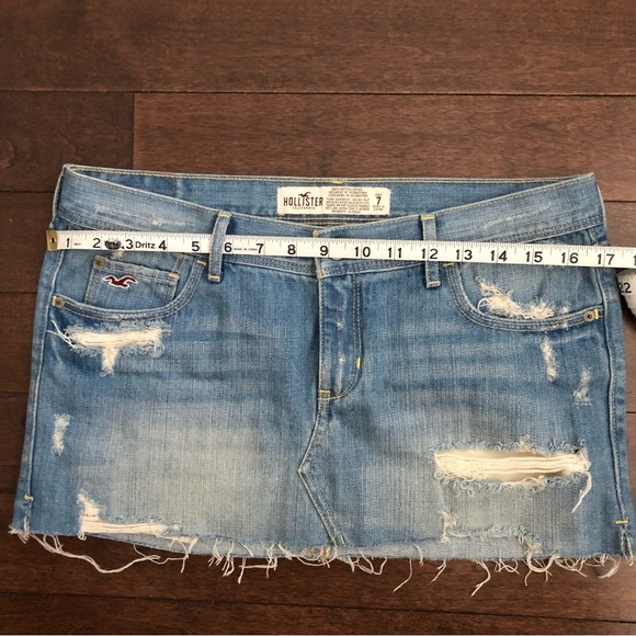 Hollister Light Wash Distressed Denim Mini Skirt 7 - Picture 2 of 8
